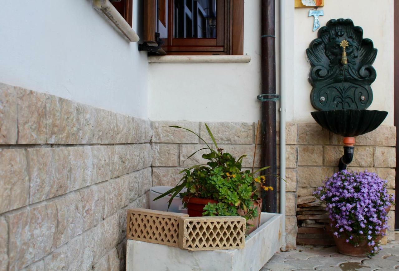 Poggio Bustone Casa San Giacomo מראה חיצוני תמונה